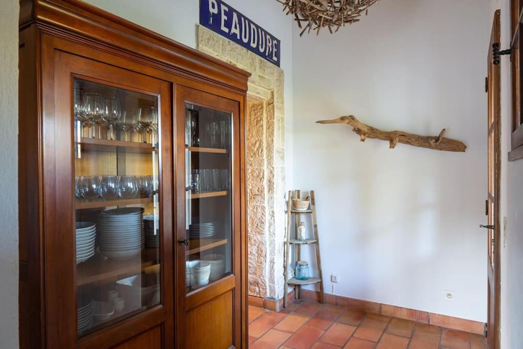 Mas Provencal De 120M2 En Camargue, Avec Piscine Et Parking Inclus, Ideal Pour Des Vacances 阿爾勒 外观 照片