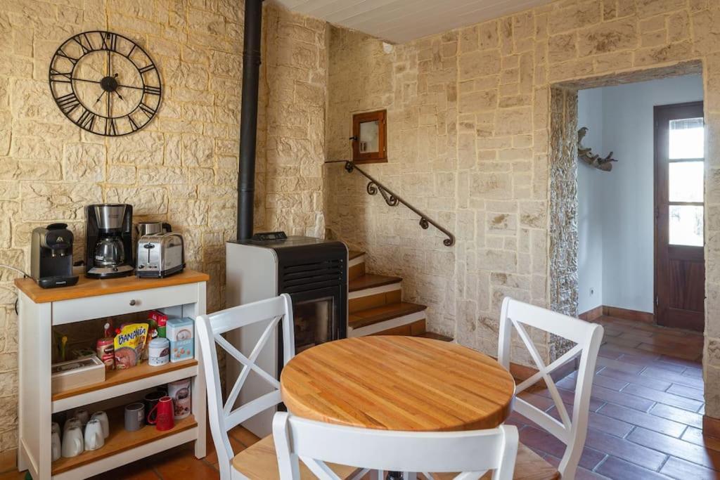 Mas Provencal De 120M2 En Camargue, Avec Piscine Et Parking Inclus, Ideal Pour Des Vacances 阿爾勒 外观 照片