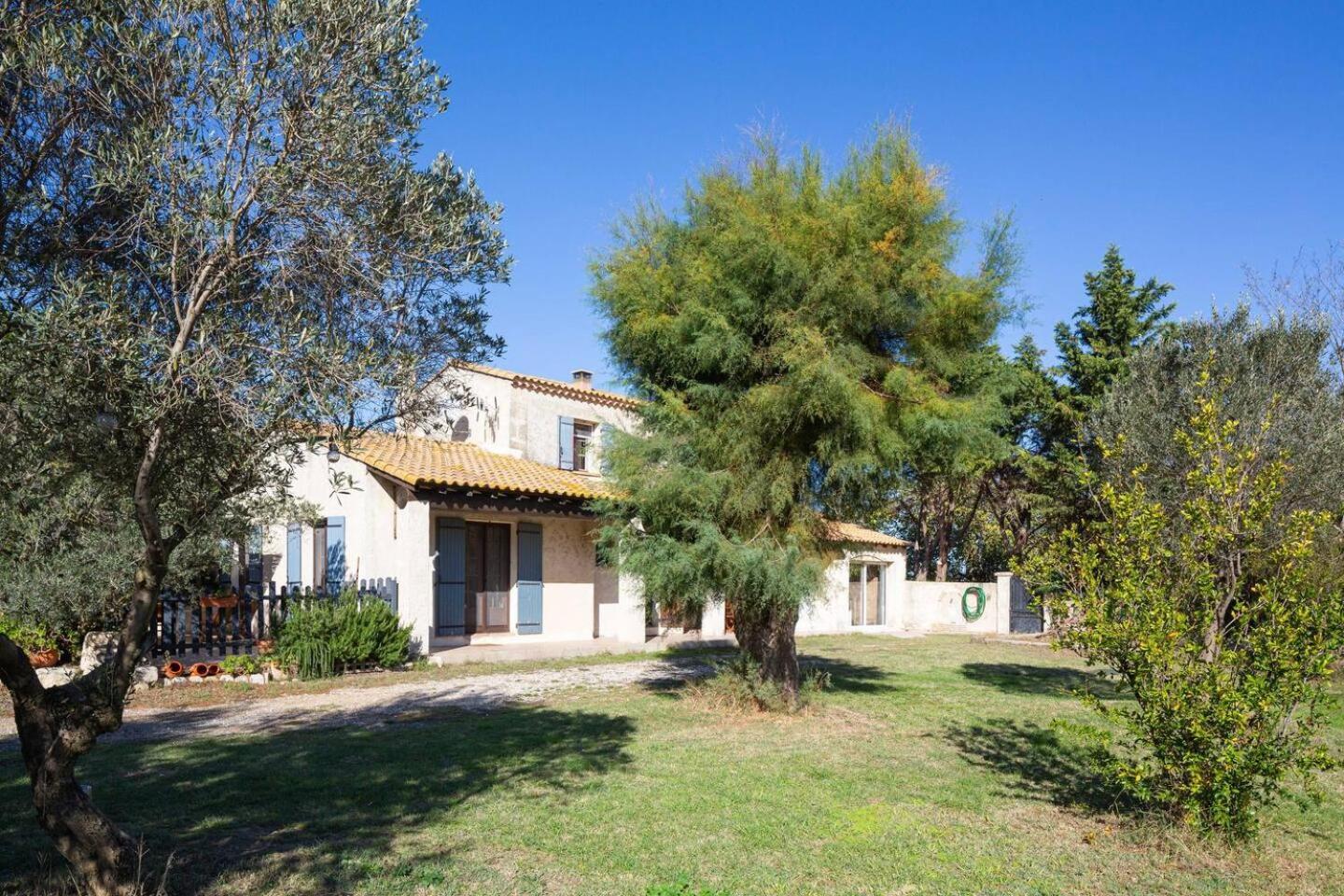 Mas Provencal De 120M2 En Camargue, Avec Piscine Et Parking Inclus, Ideal Pour Des Vacances 阿爾勒 外观 照片